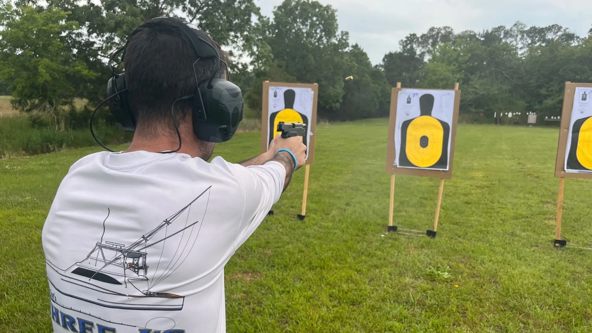 MD Wear and Carry Student on the Range Qualifying